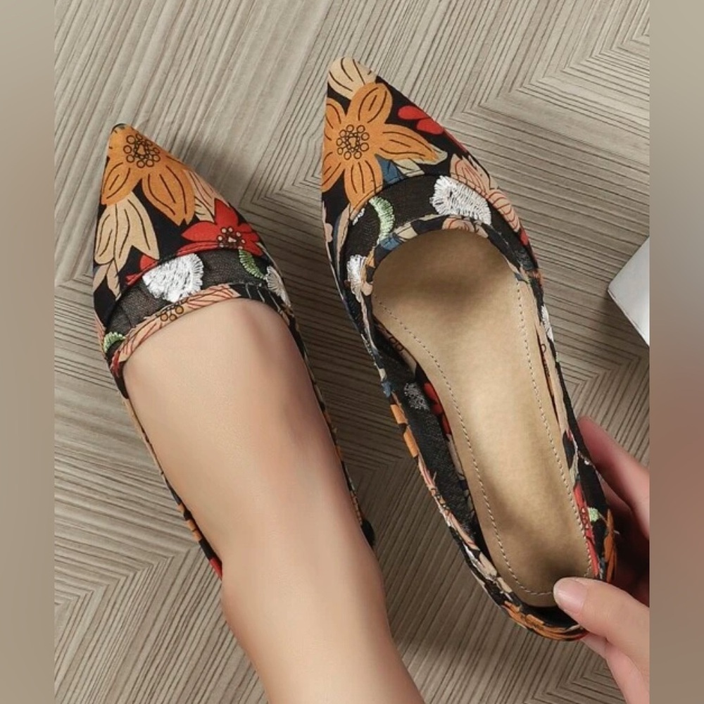 SHEIN Floral Pointed Toe Ballet Flats Cottagecore Balletcore EU 43 Size 10/11 - Picture 2 of 13